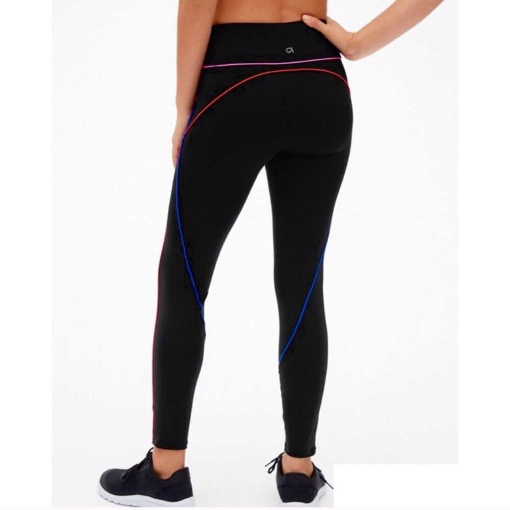 🚫SOLD🚫 NWOT GapFit blackout technology leggings - Picture 4 of 13